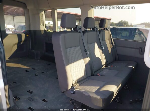 1FBAX2C83RKB79041 2024 FORD PASSENGER Silver Widok naklejki z numerem VIN