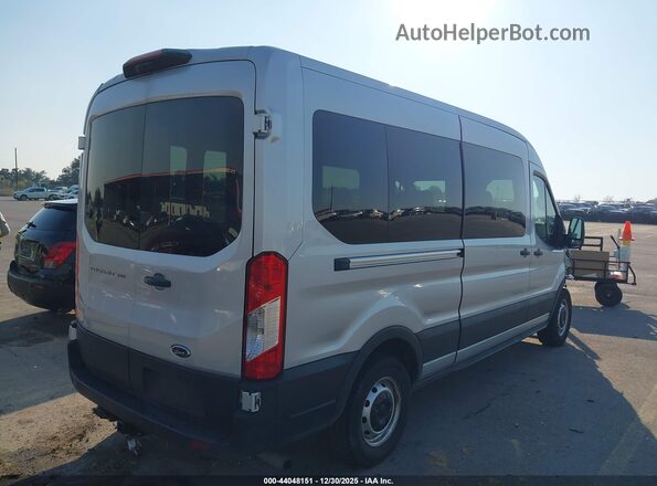 1FBAX2C83RKB79041 2024 FORD PASSENGER Silver Tył prawy