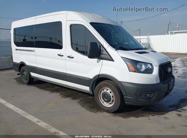 1FBAX2C84RKB30074 2024 FORD PASSENGER White Przód prawy