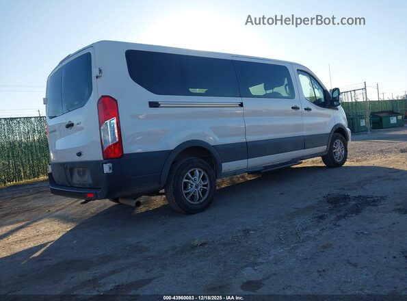 1FBAX2Y85MKA66046 2021 FORD PASSENGER White Задня права чверть