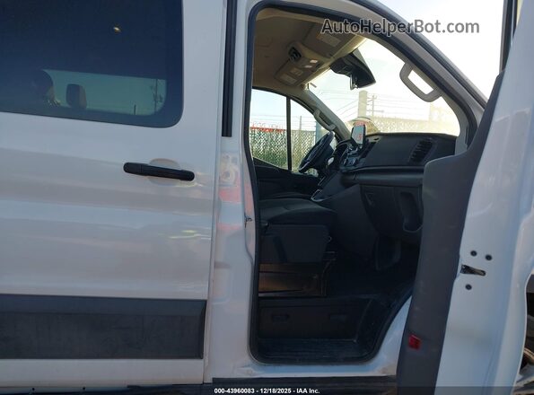 1FBAX2Y85MKA66046 2021 FORD PASSENGER White Вид салону спереду