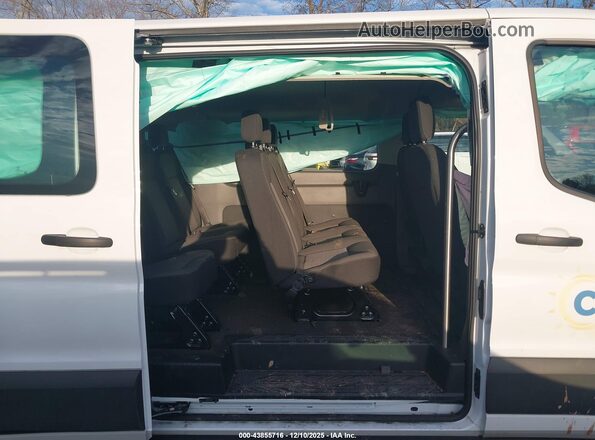 1FBAX2Y85RKB29878 2024 FORD PASSENGER White უკანა სავარძლების ხედი