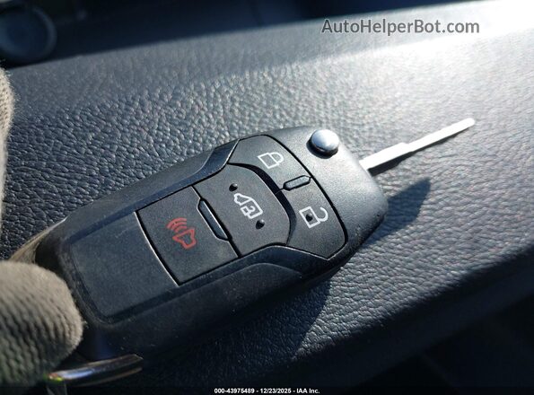 1FBAX2Y89NKA05901 2022 FORD PASSENGER White Vista del salpicadero