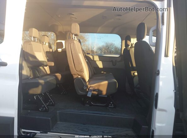 1FBAX2YG0PKA93991 2023 FORD PASSENGER Белый Вид наклейки с VIN-кодом