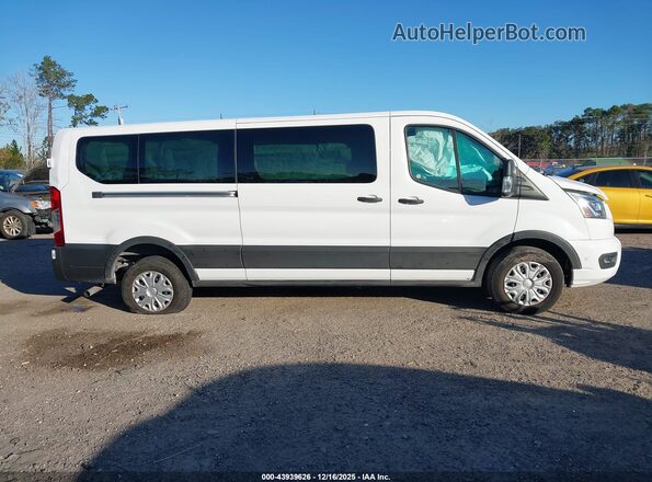 1FBAX2YG2PKB08085 2023 FORD PASSENGER White Rear interior view