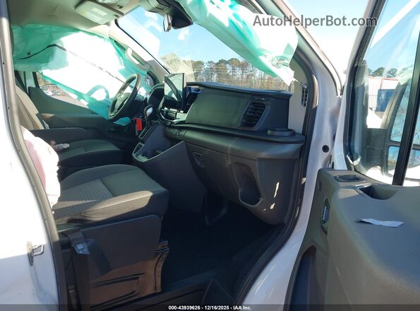 1FBAX2YG2PKB08085 2023 FORD PASSENGER White Front interior view