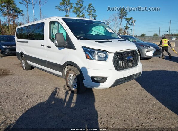 1FBAX2YG2PKB08085 2023 FORD PASSENGER White Front right