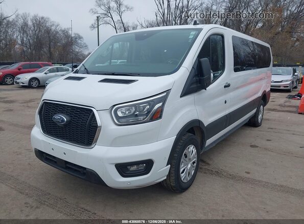 1FBAX2YG7PKB09068 2023 FORD PASSENGER White Przód lewy