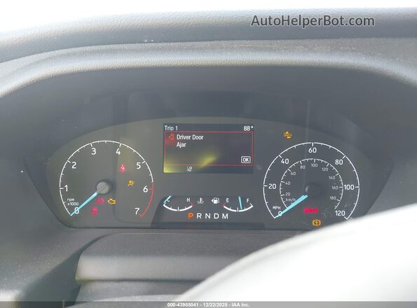 1FBAX9XG6RKB61725 2024 FORD PASSENGER Белый Вид задних сидений