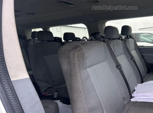 1FBZX2ZM0GKA57077 2016 FORD TRANSIT-350  Widok wnętrza z przodu