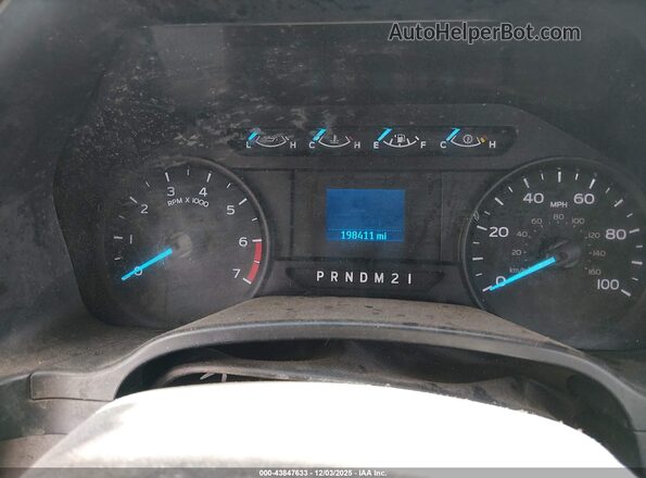 1FDBF2A66KEF79468 2019 FORD F-250 White Widok tylnych siedzeń