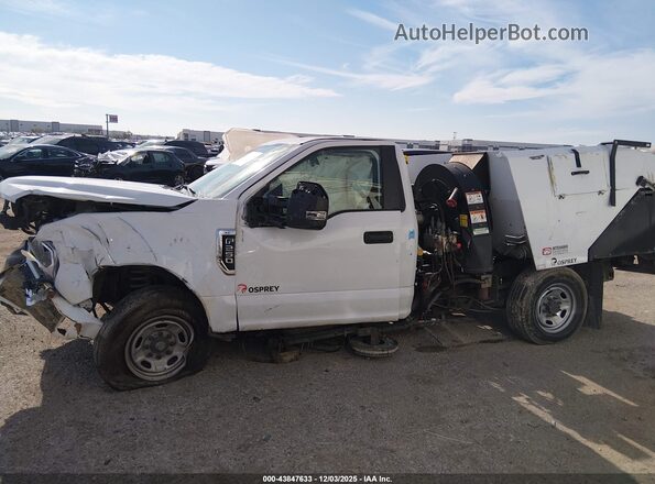 1FDBF2A66KEF79468 2019 FORD F-250 White Widok wnętrza 360 stopni
