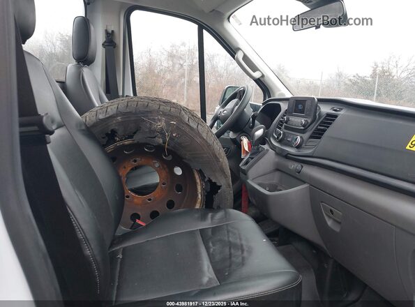 1FDBF6Z89RKA07836 2024 FORD TRANSIT-350 Белый Вид салона спереди