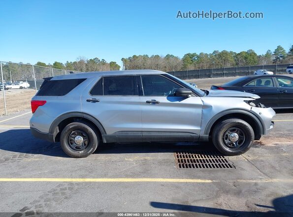 1FM5K8AB8NGA26984 2022 FORD POLICE INTERCEPTOR Silver Vista interior trasera