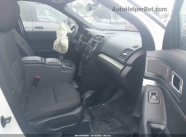 1FM5K8AR5GGA47243 2016 FORD UTILITY POLICE INTERCEPTOR White Սալոնի դիմացի տեսք