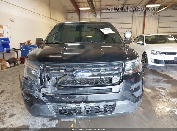 1FM5K8AR5HGA79014 2017 FORD UTILITY POLICE INTERCEPTOR Black Rear interior view