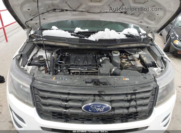 1FM5K8AR9GGA37332 2016 FORD UTILITY POLICE INTERCEPTOR Черный Вид сзади