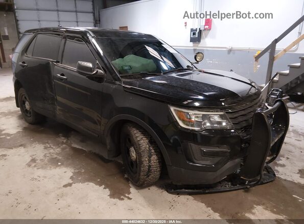 1FM5K8AR9GGA77863 2016 FORD UTILITY POLICE INTERCEPTOR Черный Передняя правая четверть
