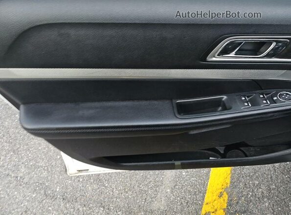 1FM5K8D81HGD46698 2017 FORD FORD EXPLORER  Vista interior delantera