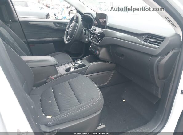 1FMCU0FN1PUB03141 2023 FORD ESCAPE Белый Вид салона спереди