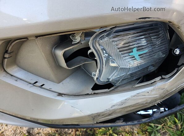 1FMCU0GD4JUC16594 2018 FORD ESCAPE Золотой 