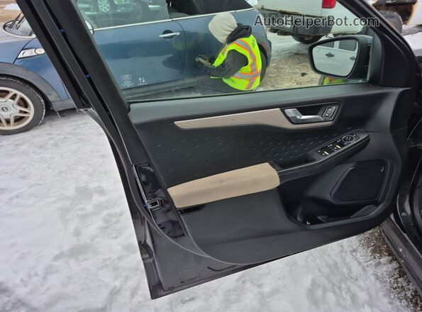 1FMCU9G67LUB14831 2020 FORD ESCAPE  სალონის 360-გრადუსიანი ხედი