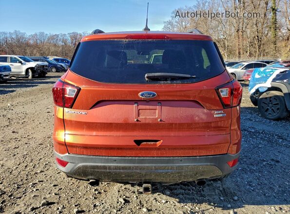1FMCU9HD2KUB21648 2019 FORD ESCAPE Orange Вид ззаду