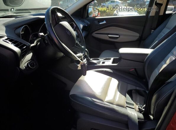 1FMCU9HD2KUB21648 2019 FORD ESCAPE Orange Вид салону спереду