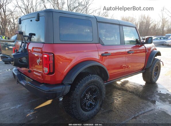 1FMEE5DP8NLB74900 2022 FORD BRONCO Красный Задняя правая четверть