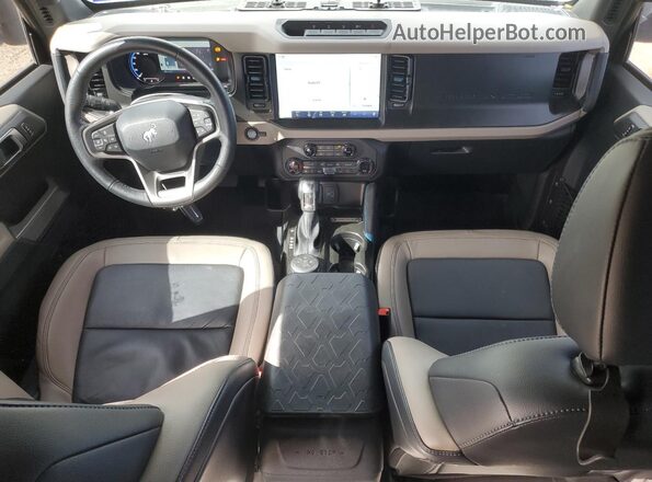 1FMEE5DPXPLB37978 2023 FORD BRONCO Синий Вид панели приборов