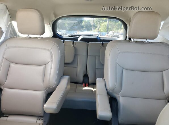 1FMSK8DH5NGA06694 2022 FORD FORD EXPLORER Blue Widok tylnych siedzeń