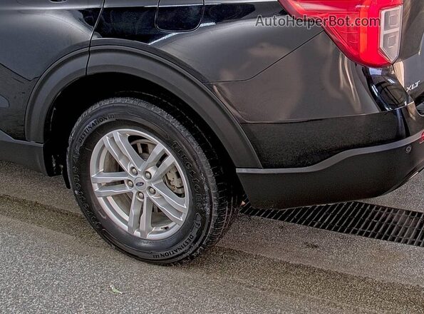 1FMSK8DHXLGC68286 2020 FORD FORD EXPLORER  Vista tres cuartos delantera izquierda