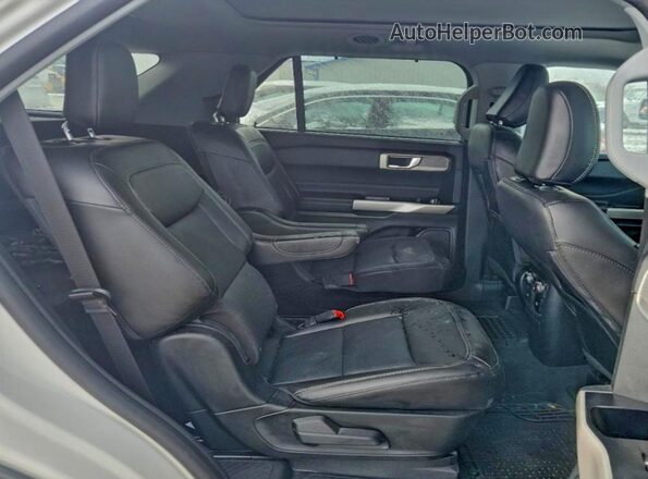 1FMSK8FH9NGC44366 2022 FORD FORD EXPLORER White Widok tylnych siedzeń