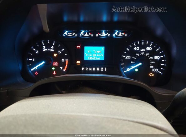 1FT7W2B68JEB96557 2018 FORD F-250 Серебряный Вид задних сидений