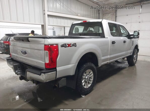 1FT7W2B68JEB96557 2018 FORD F-250 Серебряный Задняя правая четверть