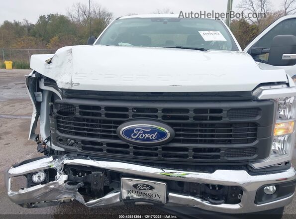 1FT7W2BA3SED38061 2025 FORD F-250 White Widok z tyłu