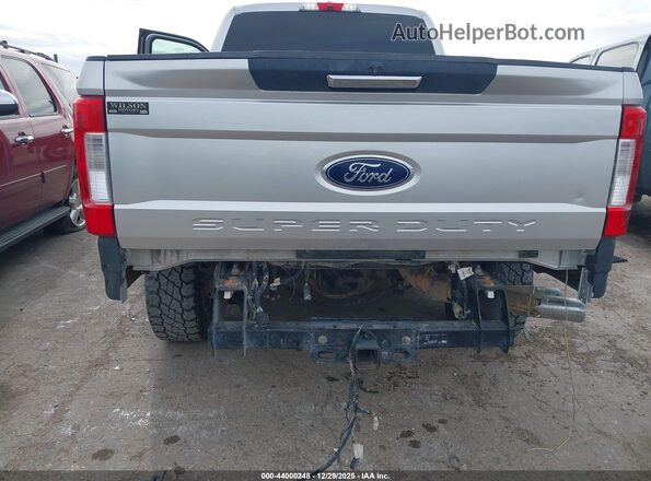 1FT7W2BT5KED10568 2019 FORD F-250 Серебряный Вид спереди
