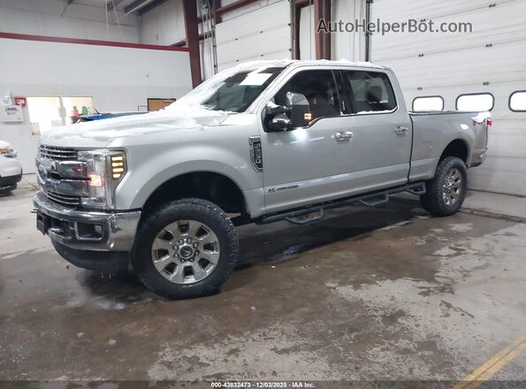 1FT7W2BT7JEB09804 2018 FORD F-250 Серебряный Передняя левая четверть