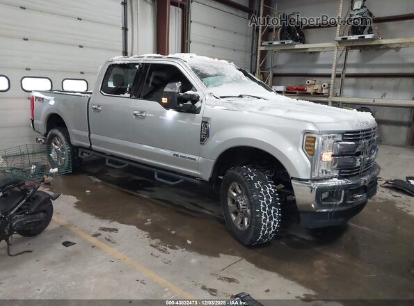 1FT7W2BT7JEB09804 2018 FORD F-250 Серебряный Передняя правая четверть