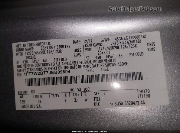 1FT7W2BT7JEB09804 2018 FORD F-250 Серебряный Вид подкапотного пространства