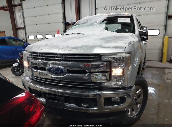 1FT7W2BT7JEB09804 2018 FORD F-250 Серебряный Вид щитка приборов