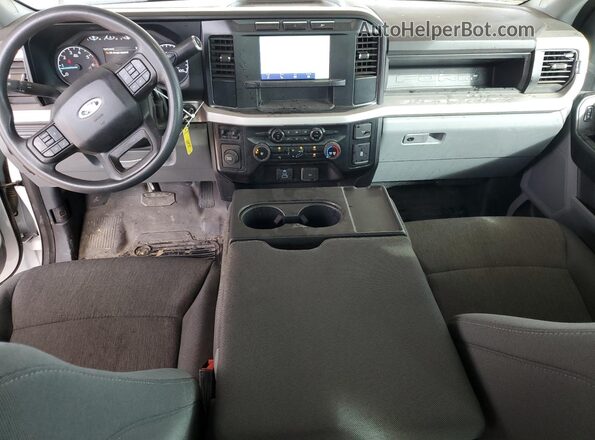 1FT7X2AA1REF28076 2024 FORD F250 White Вид панелі приладів