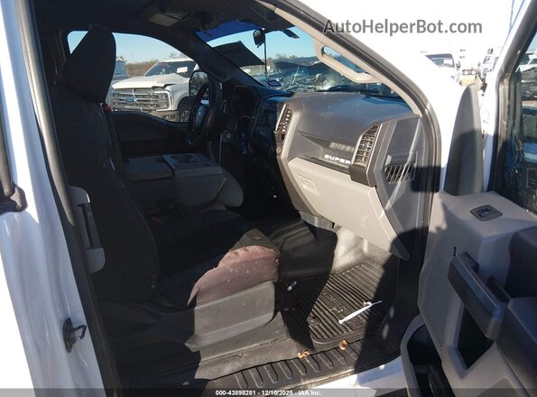 1FT7X2B60NEC70296 2022 FORD F-250 White Widok wnętrza z przodu