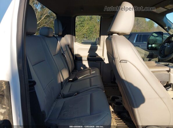 1FT7X2B65NEF19210 2022 FORD F-250 White Widok naklejki z numerem VIN