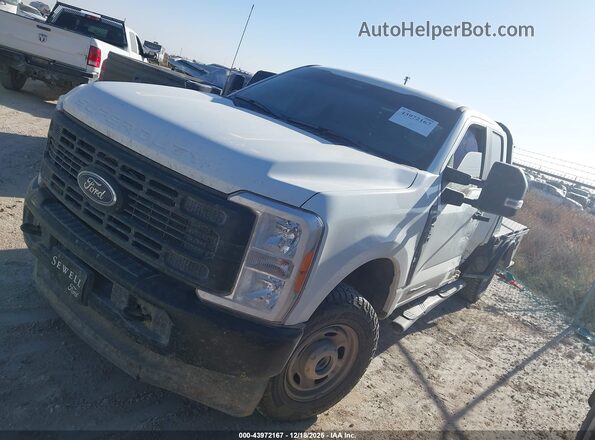 1FT7X2BTXPEC76809 2023 FORD F-250 Белый Панорамный вид салона 360°