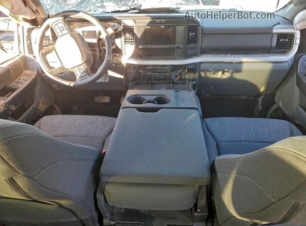 1FT8W2BT9SEC85064 2025 FORD F250 Белый Вид панели приборов