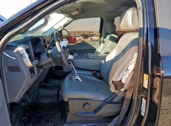 1FT8W3DT2REC47074 2024 FORD F350 Black Widok wnętrza z przodu