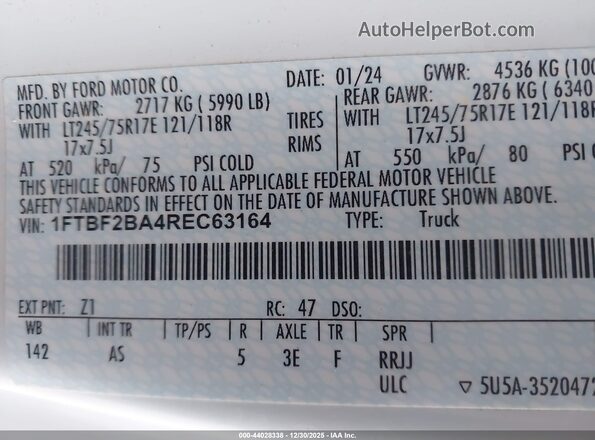 1FTBF2BA4REC63164 2024 FORD F-250 White Vista del compartimento del motor