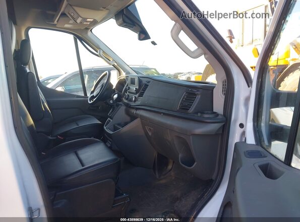1FTBF5X8XPKC03153 2023 FORD TRANSIT-350 Белый Вид салона спереди