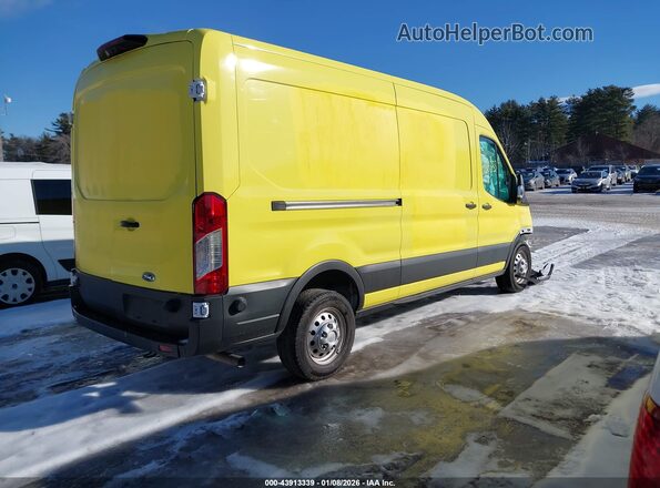 1FTBR2C80RKB25335 2024 FORD TRANSIT-250 Желтый Задняя правая четверть